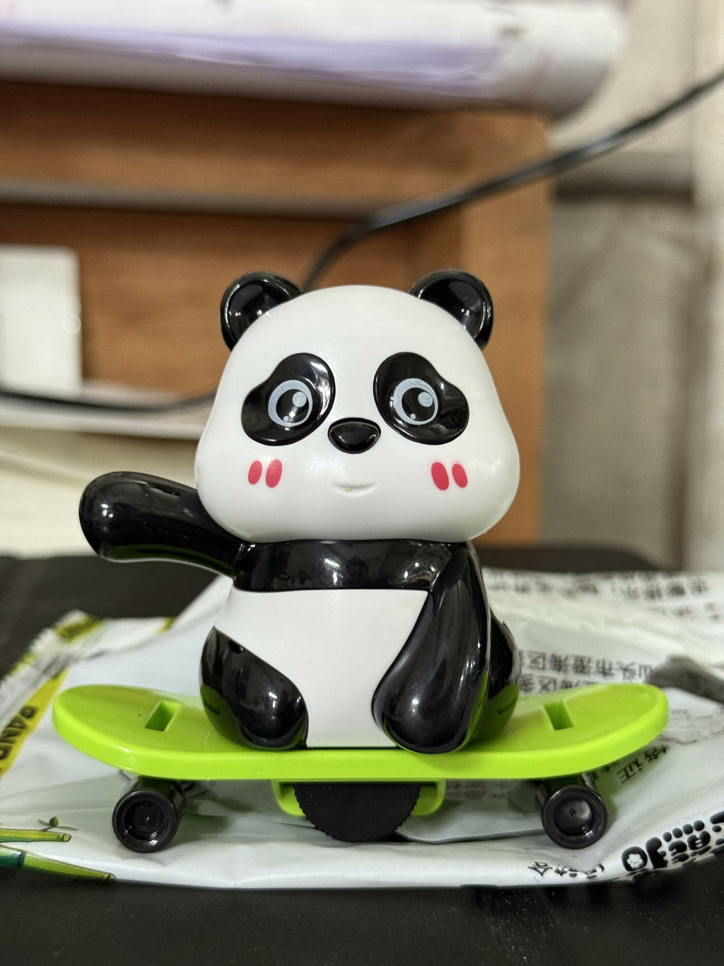 Wind-Up Panda Skateboard Toy for Kids – Fun Motor Skills Development